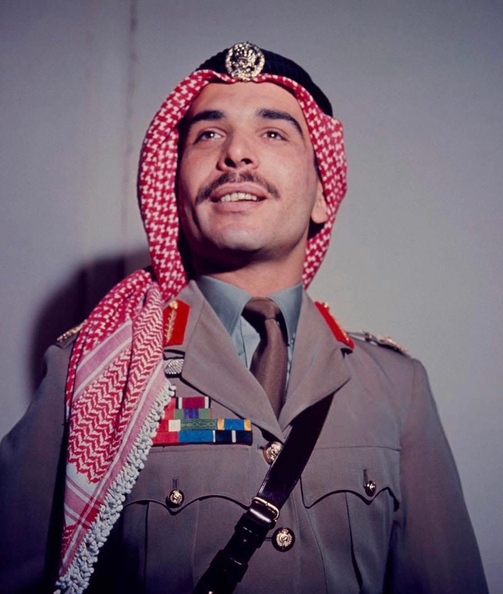 ذكرى ميلاد الملك الحسين بن طلال
القائد الباني وصاحب الأثر الخالد في قلوب الأردنيين لم نُعاصِرك، لكنّنا سمعنا عنك الكثير، ورأينا أثر عطائك، وقرأنا صفحات مجدك. 
رحم الله الحسين الباني وأكرم مثواه في عليين