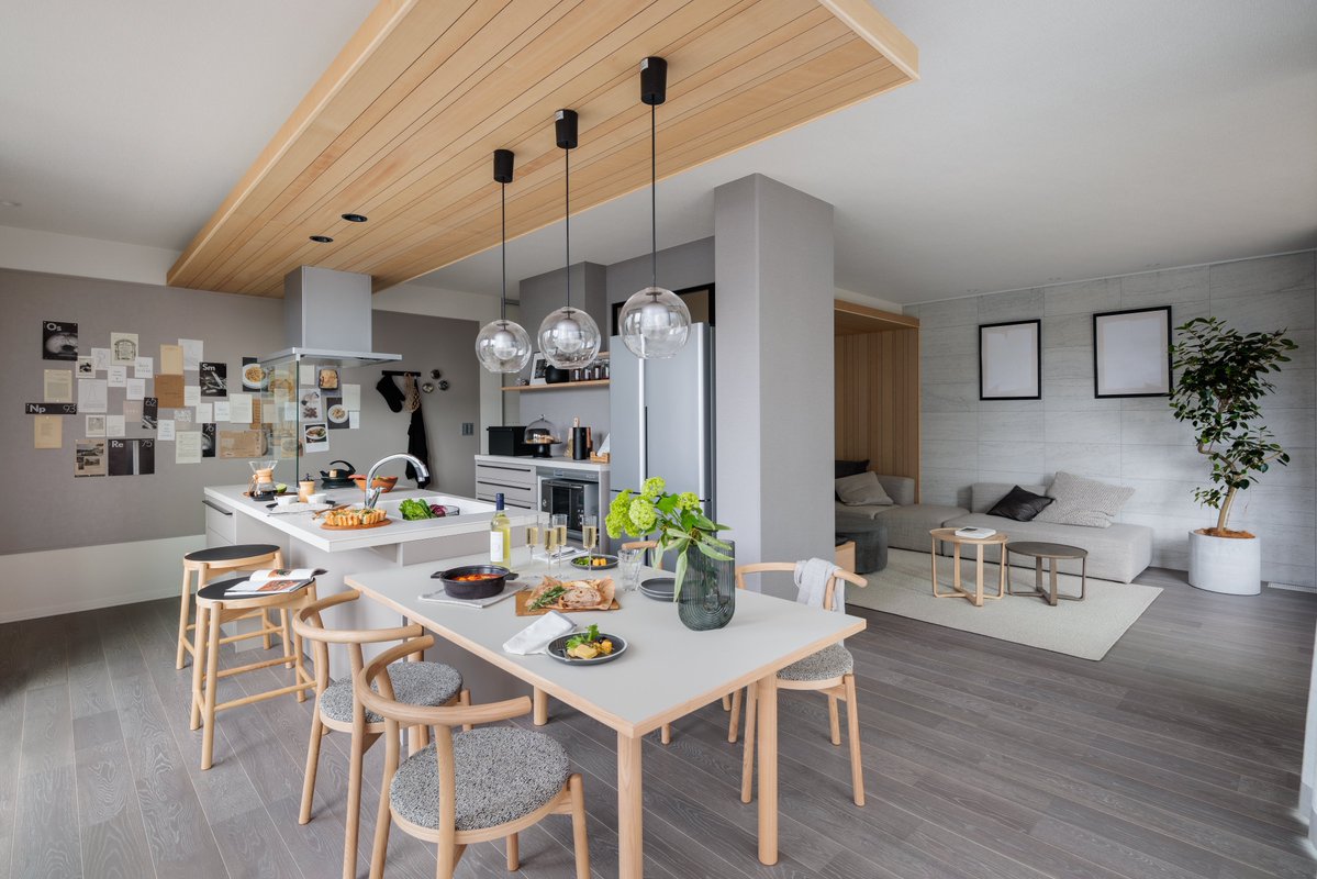 816tokai's tweet image. ◤￣￣￣￣￣￣￣￣￣￣
モデルハウス紹介vol.3
磐田展示場
＿＿＿＿＿＿＿＿＿＿◢

リビングと和室が繋がる落ち着きのある
”静の空間”
キッチンとダイニングが繋がる明るく開放的な
”動の空間”

つながりながらも違った顔を見せる
それぞれの空間が魅力です♪
816t.jp/tenji/iwata-bj…