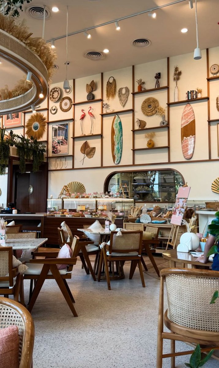 صلى عليك الله ما طير شدا
فوق الغصون وبالروائع أنشدا

ما حن داعٍ للصلاة مكبرًا
وتلا لآيات الخشوع ورددا، ﷺ 💛

#جمعة_مباركة 
#صباح_الخير