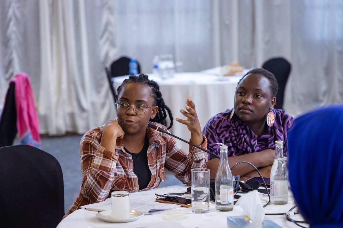 Edith the Poet🦋 tweet media