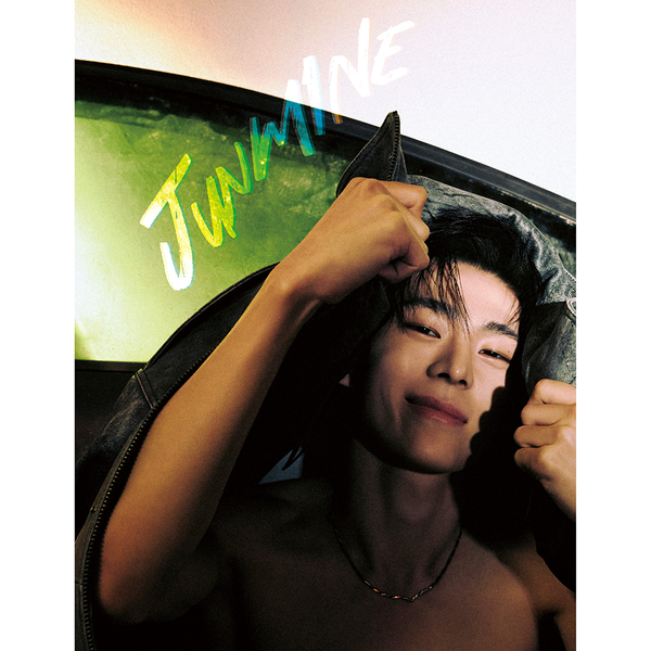 📢【 JUNMINE 】 JUNMINE - ESQUIRE Photobook : JUNMINE 💚Ktown4u