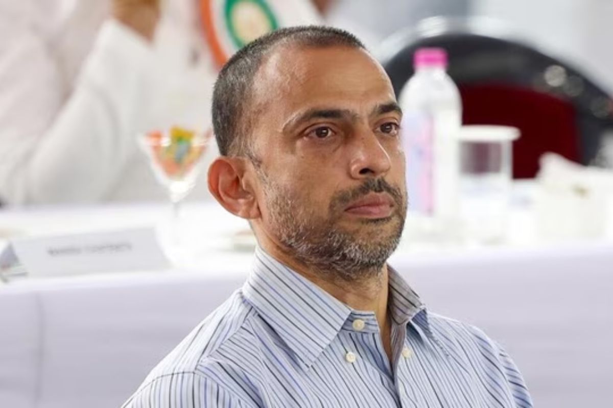 bharatsuraj01's tweet image. कहां हैं भाई साहब! 
दिल्ली या पटना ??

#BiharElection2025