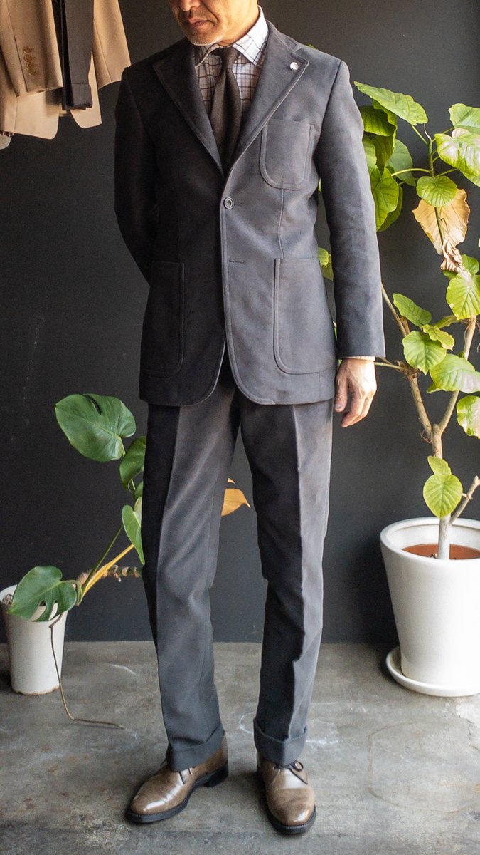 Fibonacci_JP's tweet image. newsを更新しました！

ブリスベン・モス の ヘヴィウェイト・モールスキン’M1A’のスーツ
fibonacci.tokyo.jp/?p=15117

#墨田区 #鐘ヶ淵 #フィボナッチ紳士洋品店 #オーダースーツ #モールスキン #ブリスベンモス