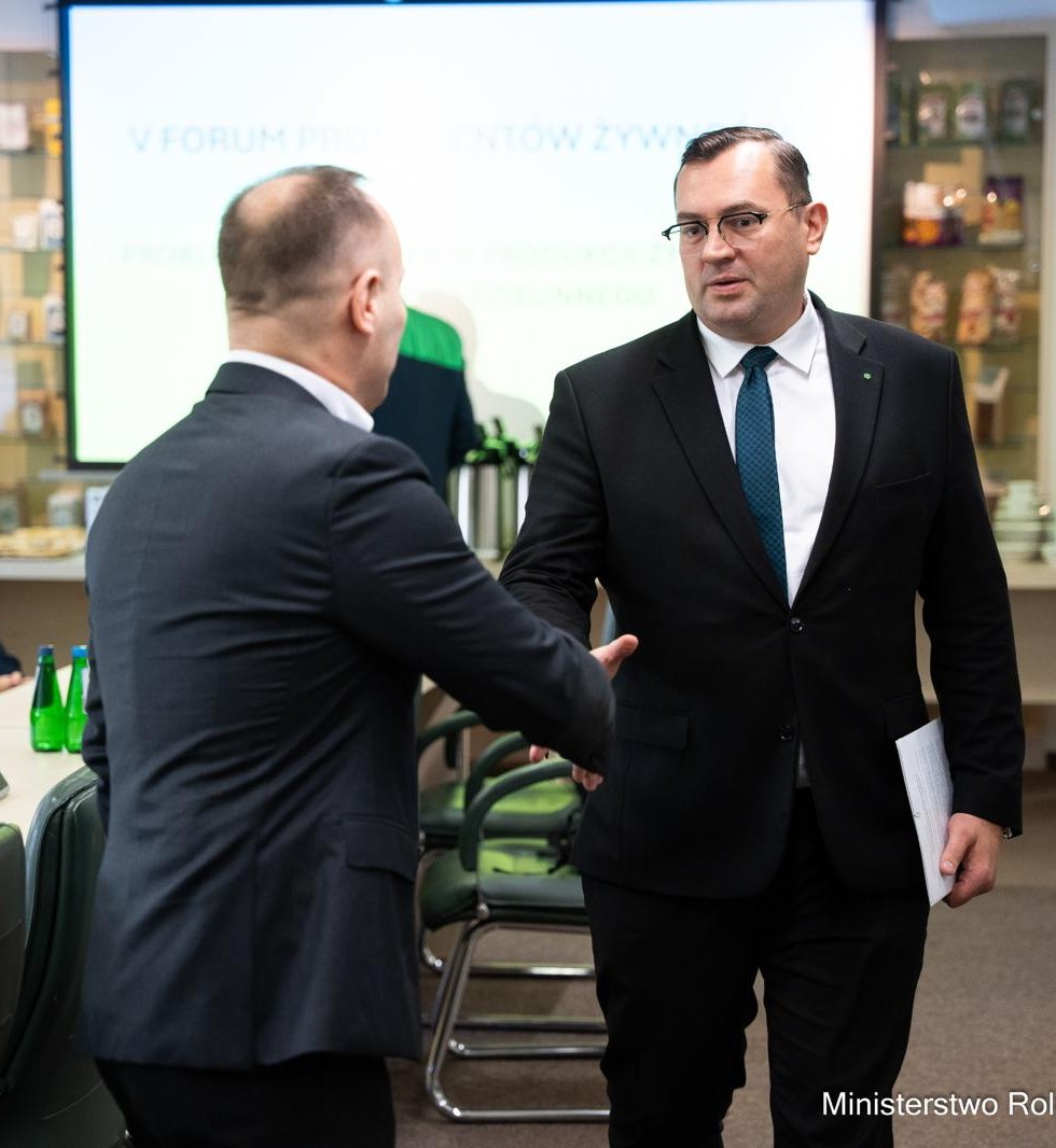 V Forum Producentów Żywności – wyzwania i kierunki rozwoju polskiego sektora rolno-spożywczego

13 listopada 2025 roku w siedzibie Ministerstwa Rolnictwa i Rozwoju Wsi odbyło się V Forum Producentów Żywności. W wydarzeniu uczestniczyli przedstawiciele administracji rządowej,