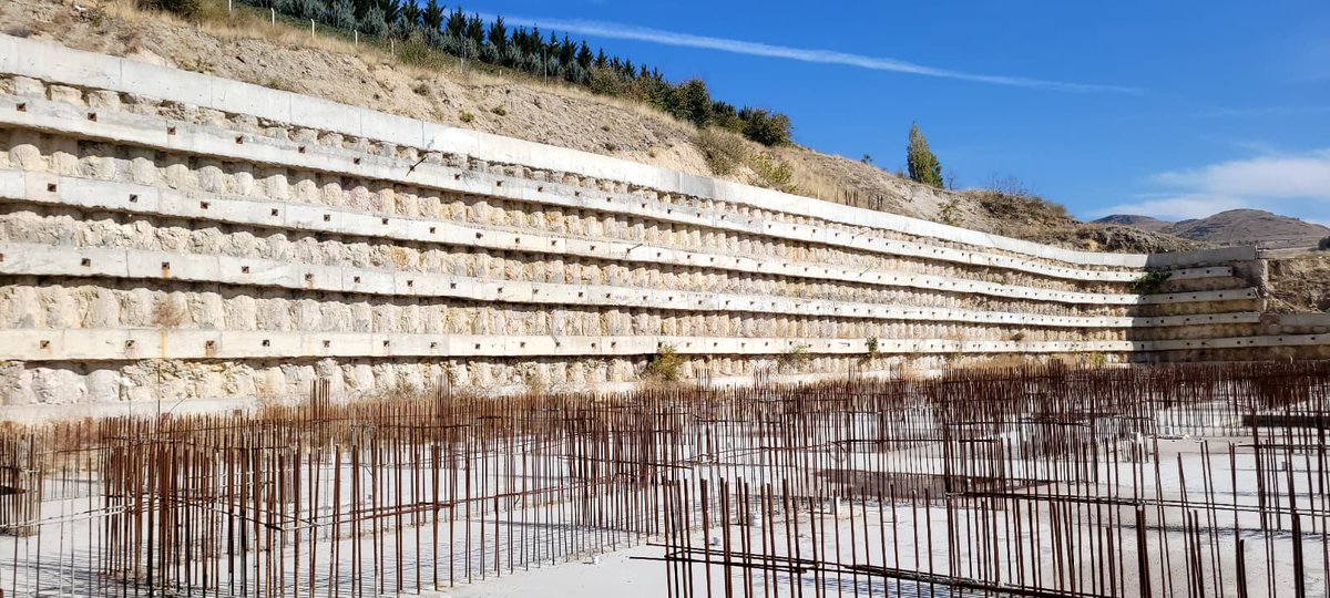 Mamak’ta 'Kentsel Dönüşüm' isyanı!

Yıllardır kiralarda sürünen hak sahipleri: "Bizden oy alırken Mansur Yavaş söz verdi. ‘Buradaki bütün kentsel dönüşümü yapacağım’ dedi. Ne oldu? Niye yapmıyor? Biz ne zaman bu evlere taşınacağız? Öldükten sonra mı?"

yerelgundemi.com/mamaktan-mansu…