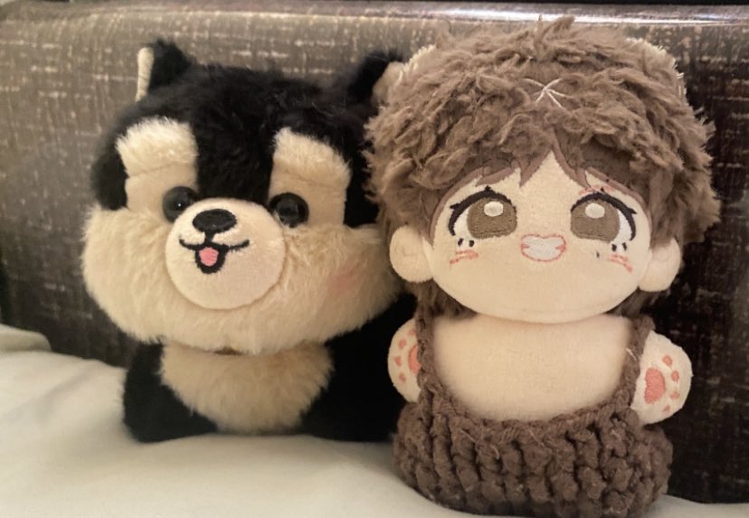 Kyeoptae7's tweet photo. 💌 mail for kyeopie
⋆˚࿔ ➛ @brightside_mnl 

hewow bright sorry for the late feedback but tannie arrive safely to our home vwinny has a new playmate already! thank u so much for this chootie keyring plushie! 🥹🤎💗🐾

꒰ #BrightsideFeedbacks #Kyeopieee_finds ꒱ https://t.co/0GOoQKfh7U