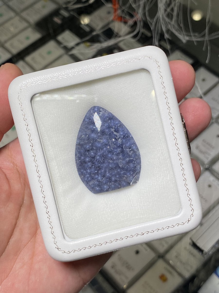 おでかデュモルチェライトインクォーツ✨

#ミネラルフェスタ in大阪、#浜松町石フリマ にてご紹介！