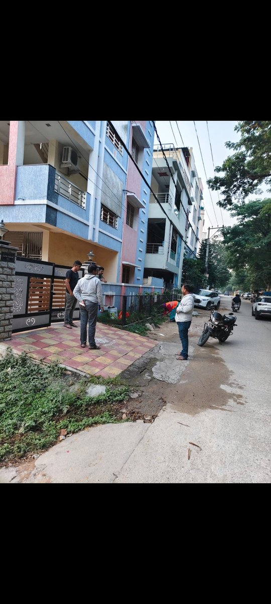 AMOHC14's tweet photo. @desi_johnwick @GHMCOnline @KTRBRS @TelanganaCMO @SajjanarVC Complaint clear sir https://t.co/GFrTsPQzga