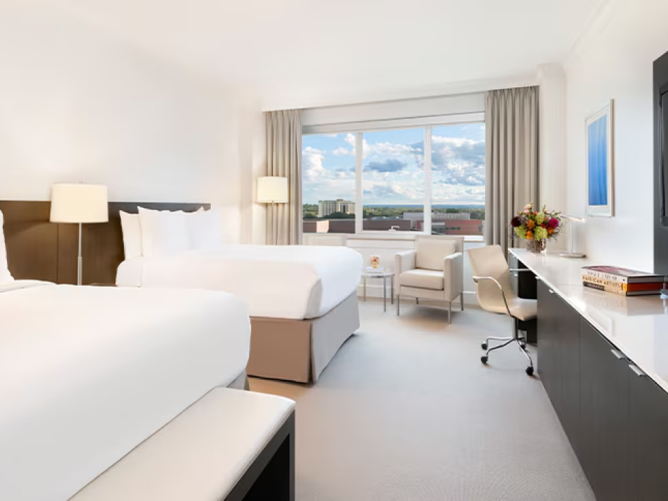 InterConCLE's tweet image. Relax in comfort with our Patient Daily Rate, providing affordable luxury accommodations for patients and families. Conveniently located near Cleveland Clinic, we prioritize your comfort and ease throughout your stay. #InterConCLE #Cleveland #Ohio
bit.ly/3wAW1AC