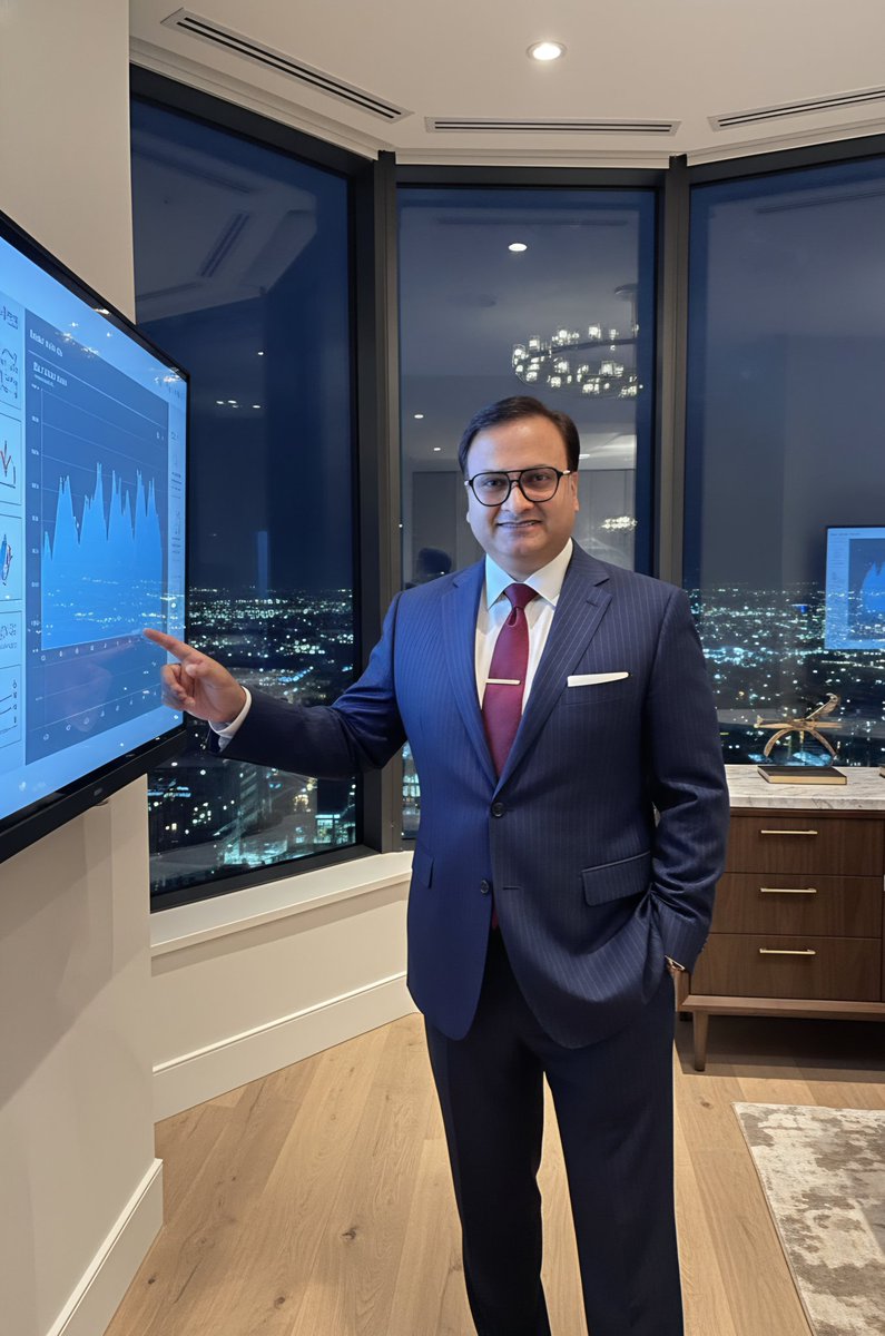 The balance between confidence and humility is the heartbeat of successful trading. The phrase “the best traders are confident risk managers” sums it up perfectly: trading isn’t about being right—it’s about managing uncertainty with discipline and clarity.

Confidence gives