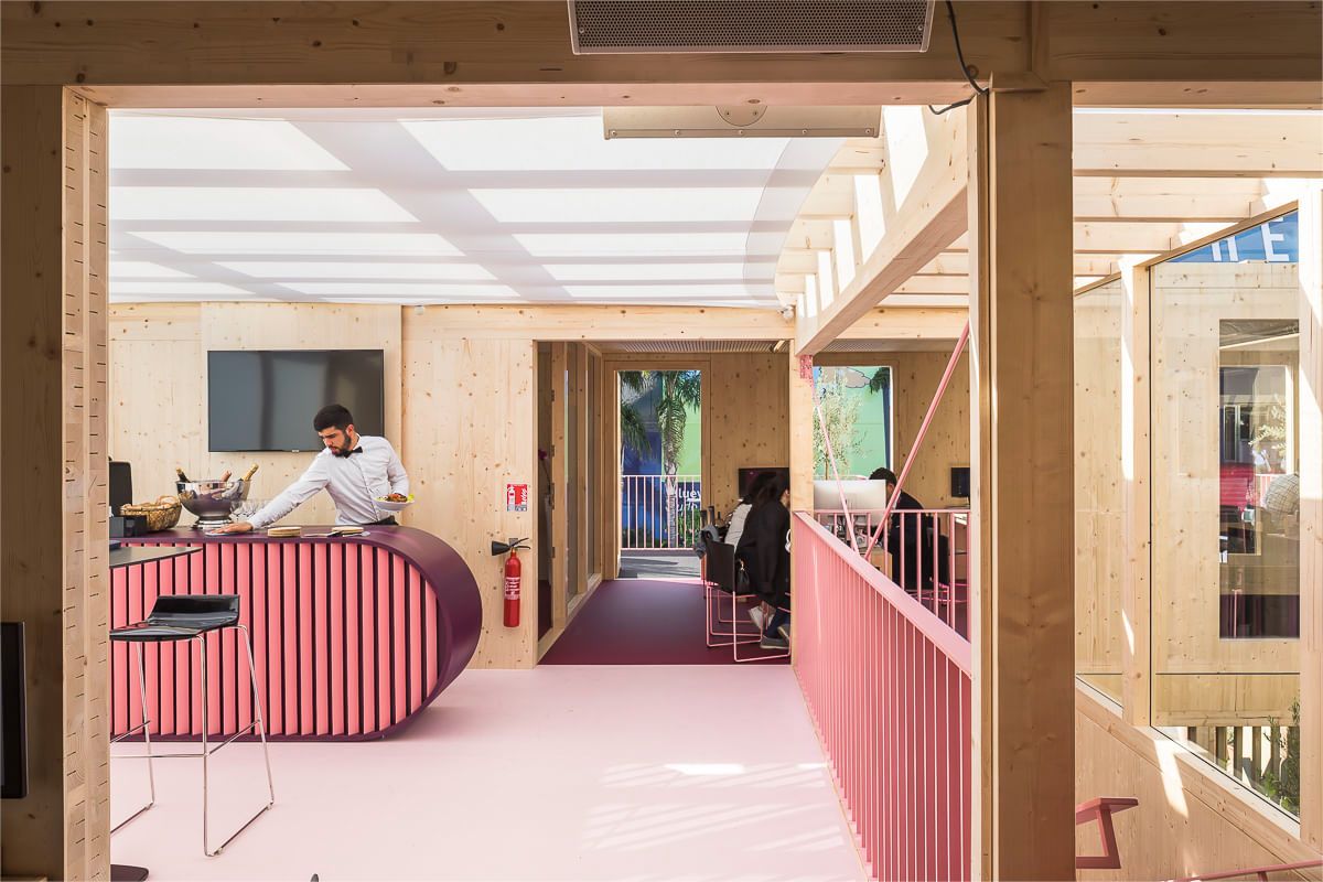 archinect's tweet image. Temporary and mobile reception pavilion by Nicola Spinetto Architectes 📸 Sergio Grazia #ArchinectProjects
 
Project details at archinect.com/firms/project/…