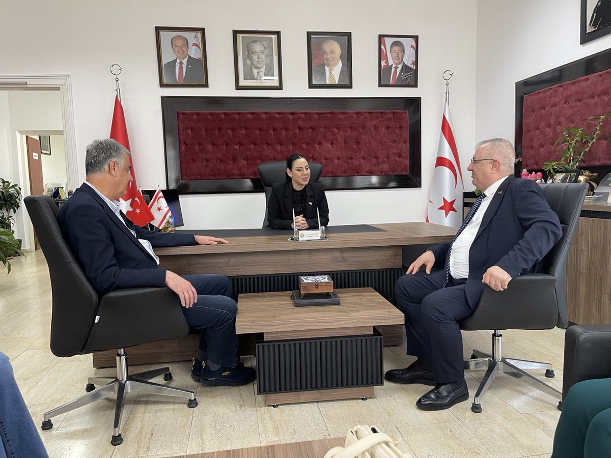 📍Girne'deyiz.

Kuzey Kıbrıs Türk Cumhuriyeti'ne gerçekleştirdiğimiz gezi kapsamında Girne Kaymakamı Revin Gürler'i ve Girne Belediye Başkanı makamlarında ziyaret ettik.

Nazik kabulleri ve misafirperverlikleri nedeniyle kendilerine teşekkür ediyorum.