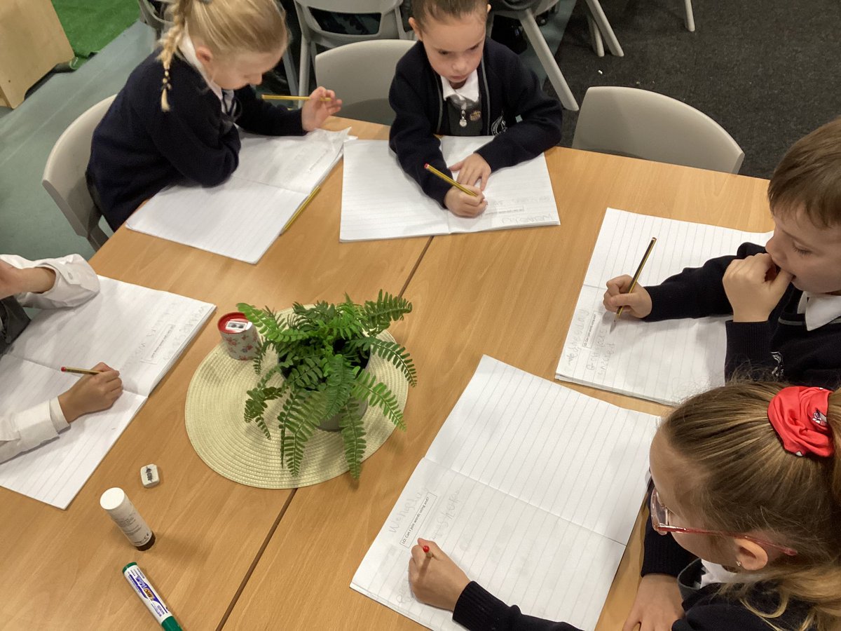 Misswalsh1_'s tweet image. #class12 writing wonderful sentences about how the different characters feel using the conjunction ‘and’. @Year1Monksdown