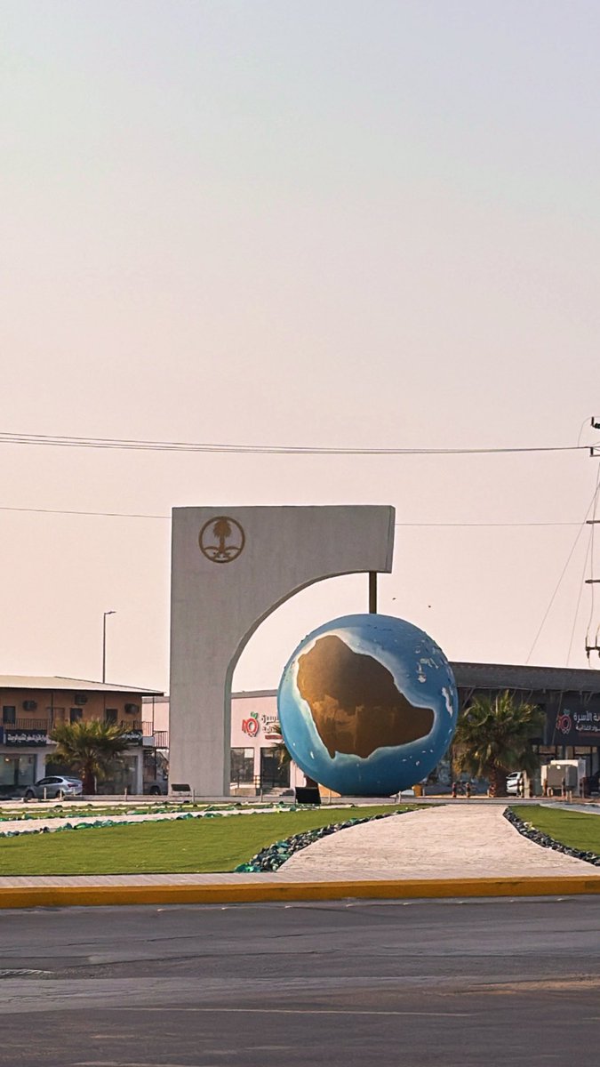 صحيح مابه سرابٍ يسقي الضامي
بس الأماني ،، توسـع صـدر راعيها