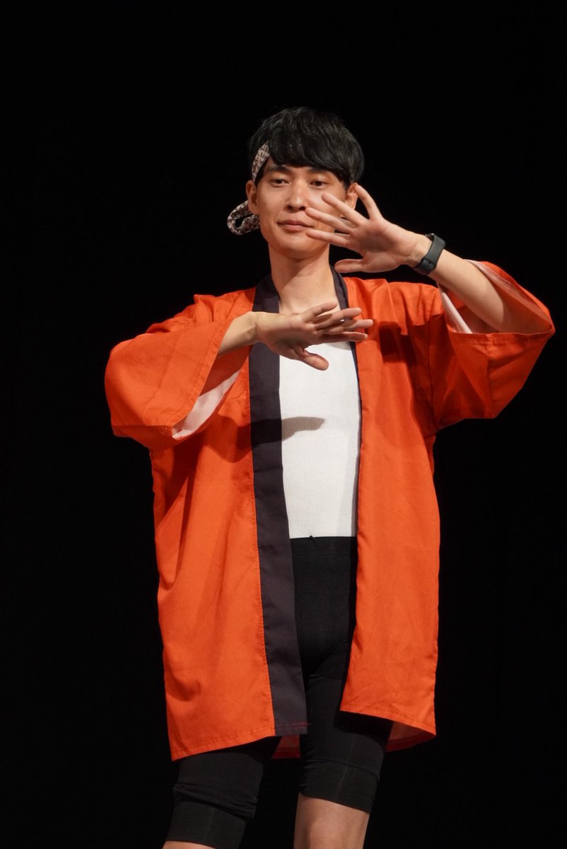 akingo48's tweet image. 2025.11.14(金)
グルメと漫才とカラオケを楽しむ宴Night 後夜祭@クールジャパンパーク大阪 WWホール
エクストリーム盆踊り
祇園櫻井さん撮影タイムpart1

間違いなく本日のMVP
藤崎マーケットさんの衣装でミスチルの彩り（出囃子）をアカペラで熱唱

#ぎお活
#祇園
#櫻井健一朗
#エクストリーム盆踊り