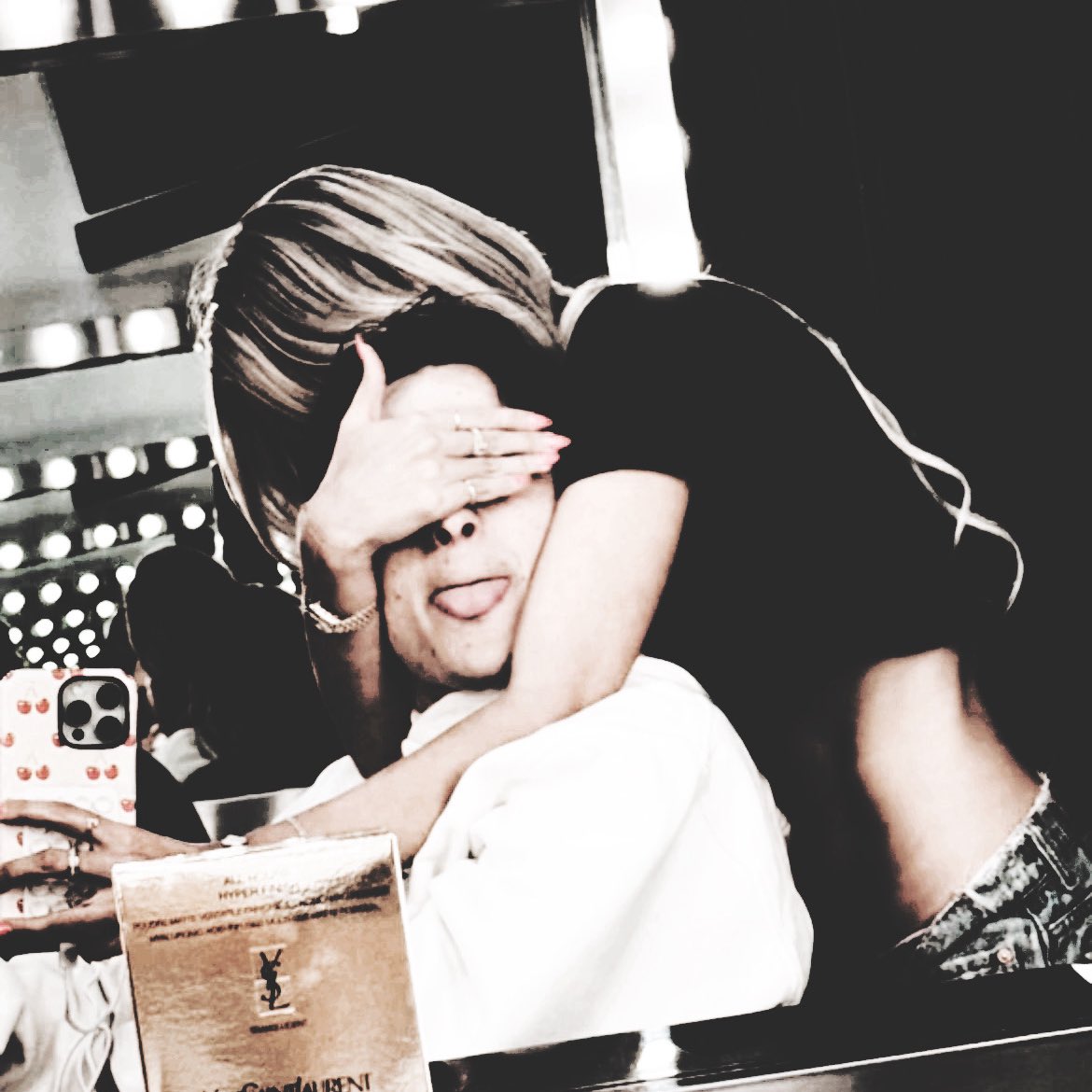 arcanescripts's tweet image. ⠀⠀     feliz cumple  ﹐  mi más querido 𝑗𝑜𝑗𝑜  ﹒  
⠀⠀     te  amo  muchísimo   más de lo que  
⠀⠀     podría expresarme ﹒   @gervnted