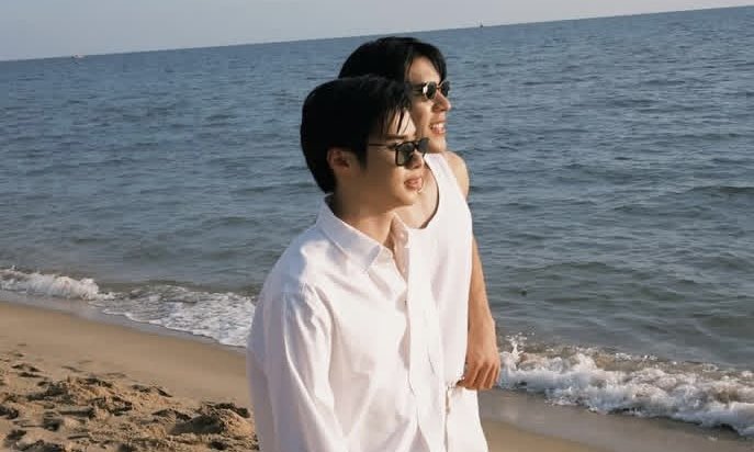 mexingu's tweet photo. เมื่อไหร่จะผ่านพ้นช่วงนี้ไป ช้านไม่อยากเห็นพพใส่ชุดสีขาวแล้ว เพราะฮีทำให้ทุกอีเว้นเหมือนงานนั้น 😭🥹😭😌😭😔🤭 https://t.co/aihL4KtQDF