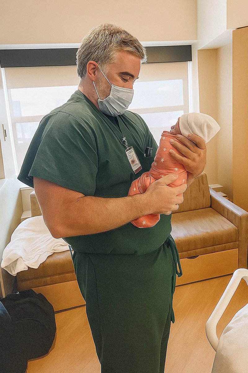 “No, this is not my husband holding our newborn daughter.

He is not my brother. He is not a cousin. He is not a friend who I’ve known a lifetime.

This man was our son Julian’s neonatologist.

The same doctor who two years ago sat us down in the very same hospital and told us