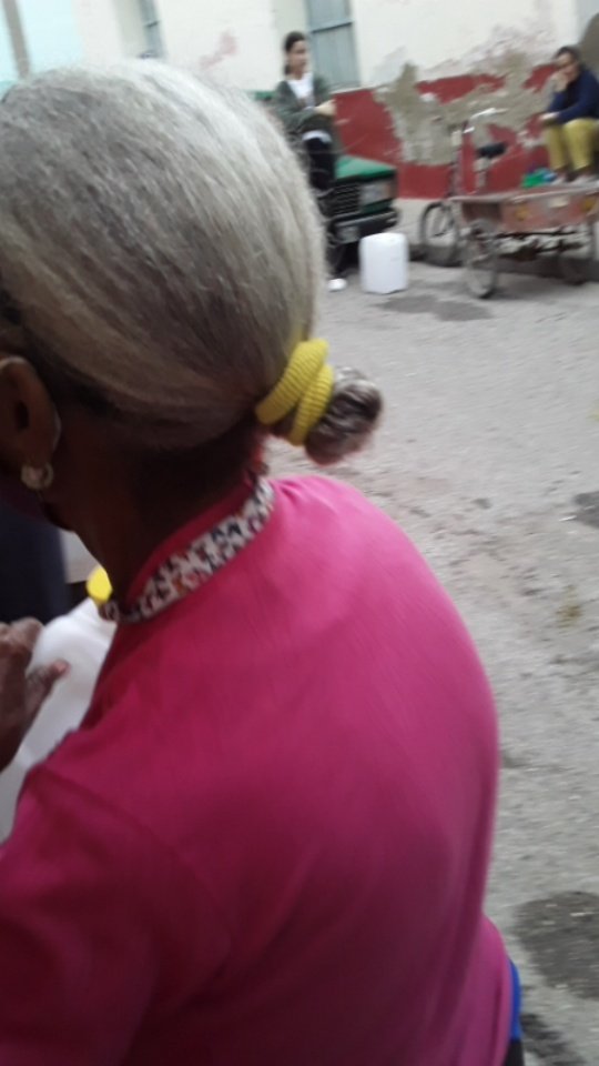 SalomnMontoya1's tweet photo. #Cuba pueblo de Guerreros. Cada día cuando saludo a mis vecinos ¿Saben cuál es la respuesta?. ¡Aquí en la batalla!. ¡Fajao!. ¡Guapeando!. ¡En la pelea, en la lucha!. El imperio yanqui desconoce que sabemos enfrentar grandes escollos. https://t.co/TKMniddZqI