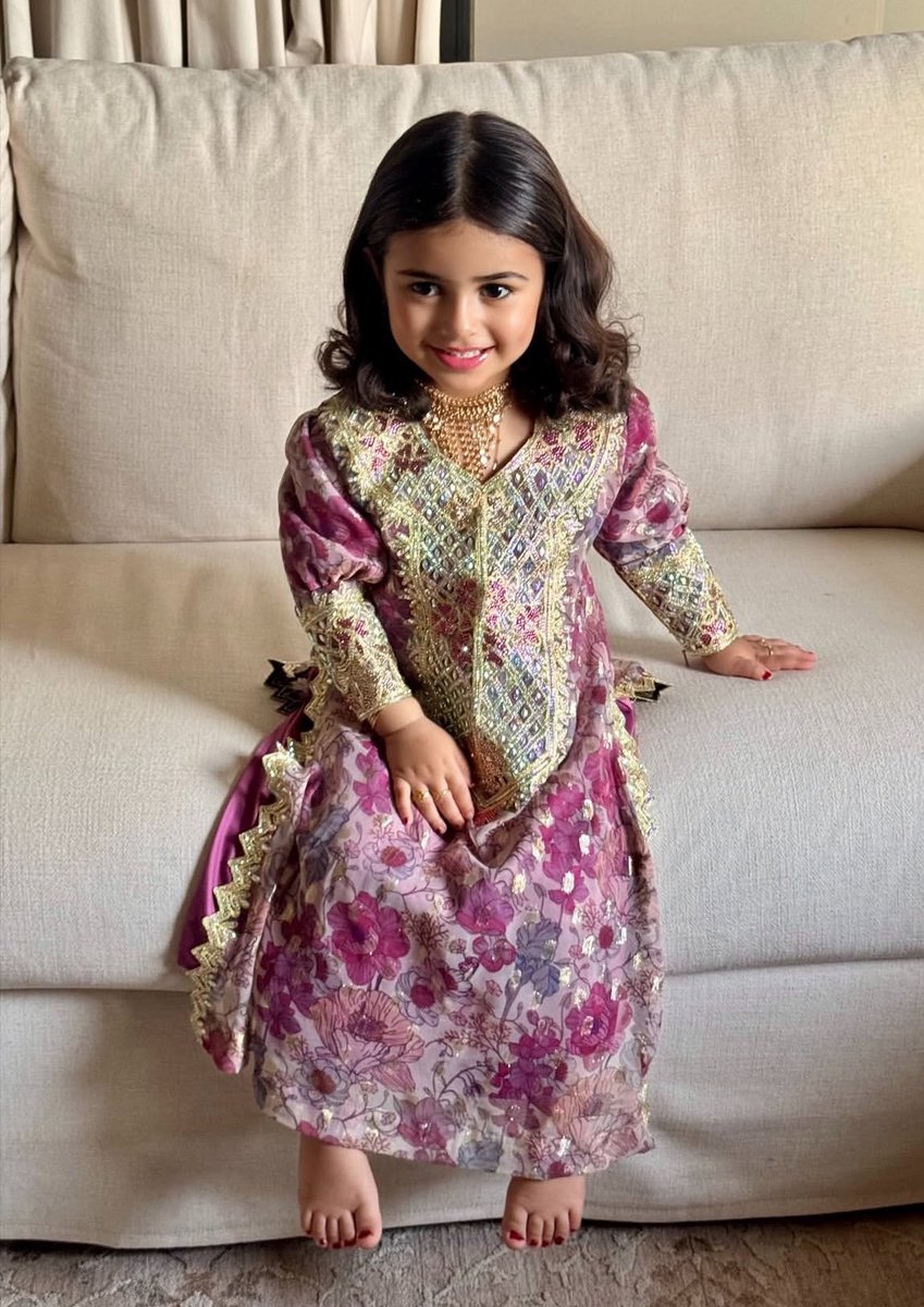 Golden Fashion (@goldenfashi) on Twitter photo 