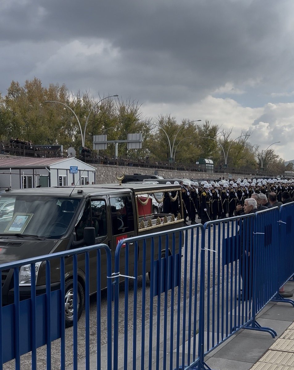 “Ne için yaşarsan, onu örterler üzerine.-🇹🇷”
- Aziz Şehitlerimizin Ruhları Şad Olsun,
Milletimizin Başı Sağ Olsun.
#Şehit • #VatanSağolsun