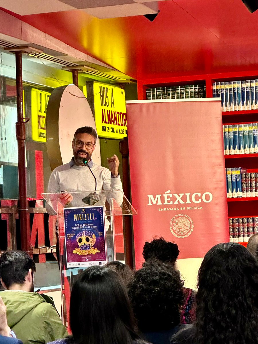 🇲🇽🎓 El Jefe de Cancillería Noel González inauguró la conferencia “Día de Muertos en la actualidad” del Mtro. Iván Lina Ramos, explorando la tradición y su resignificación internacional. Último evento del  Festival MIKIZTLI #DíaDeMuertosMXenelMundo #DiplomaciaCulturalM