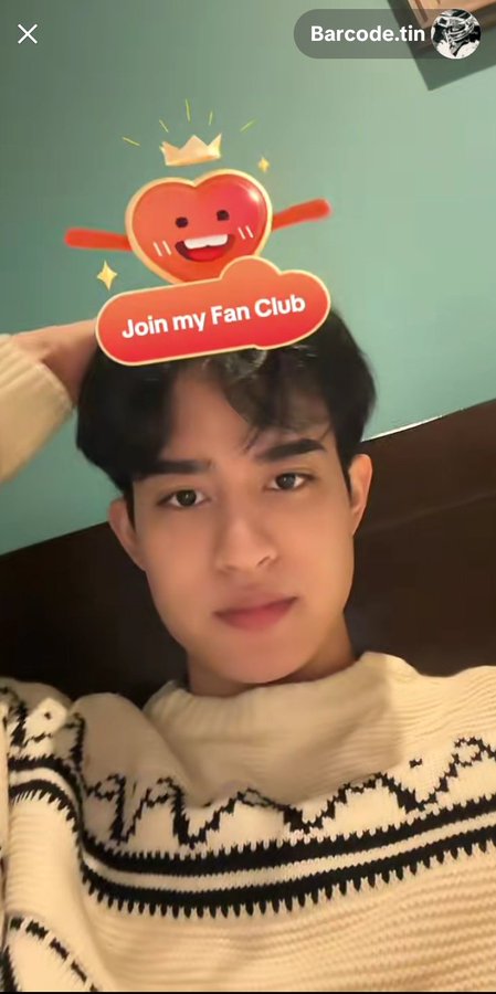 formysunflower_'s tweet image. HE LOOKS SO FLUFFY AND CUTE HERE I NEED a full picture of him in this outfit RIGHT NOW 😭

#barcodetin #unit