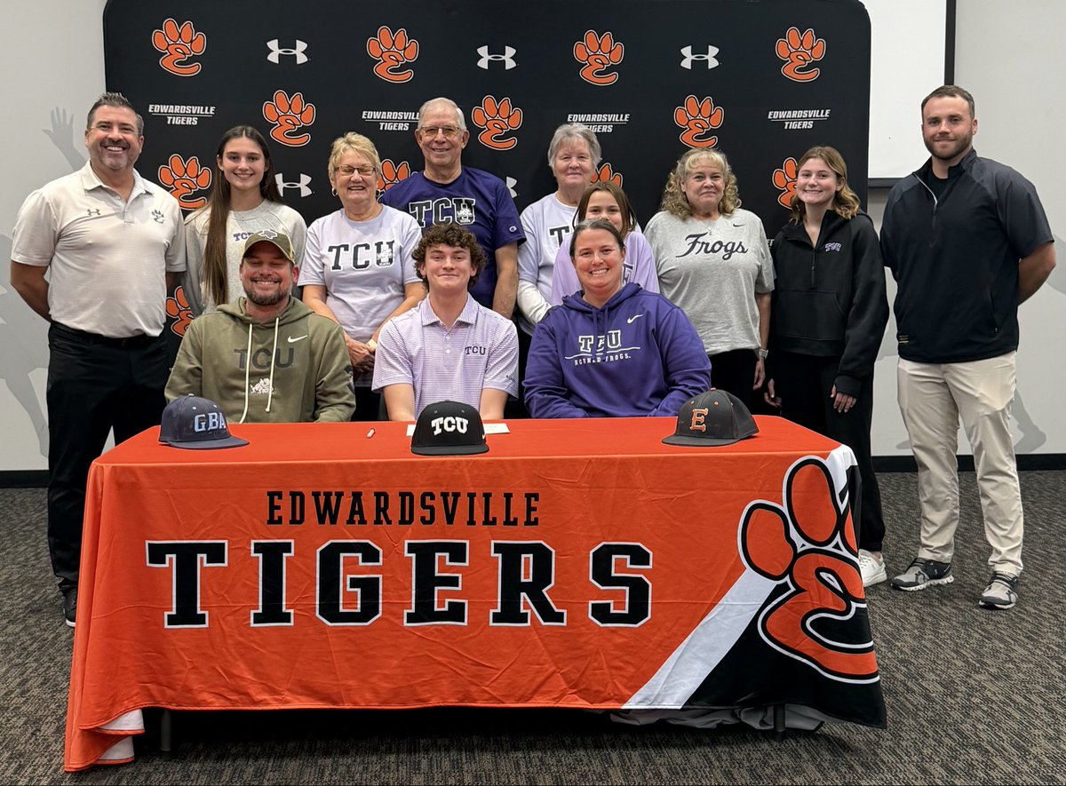 EvilleTigerBB's tweet image. Congratulations to ‘26 @EvilleTigerBB RHP @t_eberlin for signing w/ @TCU_Baseball #SliderPlays