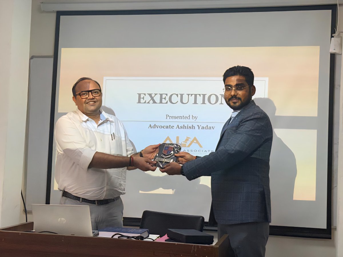 NFSU_Delhi's tweet image. Workshop on Execution Proceedings under CPC: Theory and Practice organised for #lawstudents with Mr. Ashish Yadav, Founder, Ambari Law Associates
#ExecutionProceedings #CivilProcedureCode #CPC #LegalTrainig #LegalPractice #NFSU #NFSUDelhi
