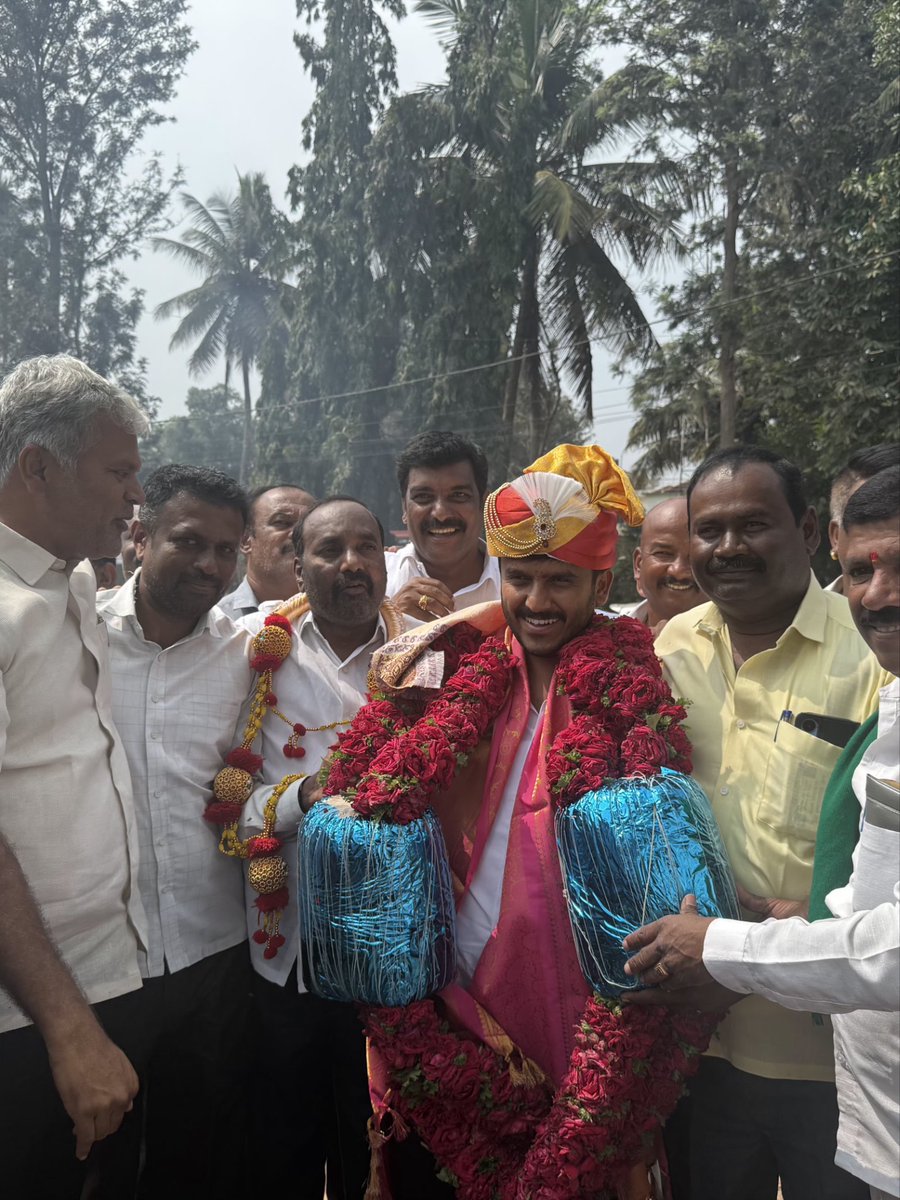 gdharishgowda's tweet photo. ಇಂದು ಹೆಚ್.ಡಿ. ಕೋಟೆಯ ಡಾ ಬಿ.ಆರ್. ಅಂಬೇಡ್ಕರ್ ಸಮುದಾಯ ಭವನದಲ್ಲಿ ನಡೆದ "72 ನೇ ಅಖಿಲ ಭಾರತ ಸಹಕಾರ ಸಪ್ತಾಹ -2025" ಕಾರ್ಯಕ್ರಮದ ಅಧ್ಯಕ್ಷತೆ ವಹಿಸಿದ್ದ ಕ್ಷಣಗಳು.
#GDHforhunsur #GDH #GDHarishGowda #HunsurDevelopment #HunsurMLA https://t.co/Q2Kie2hluH