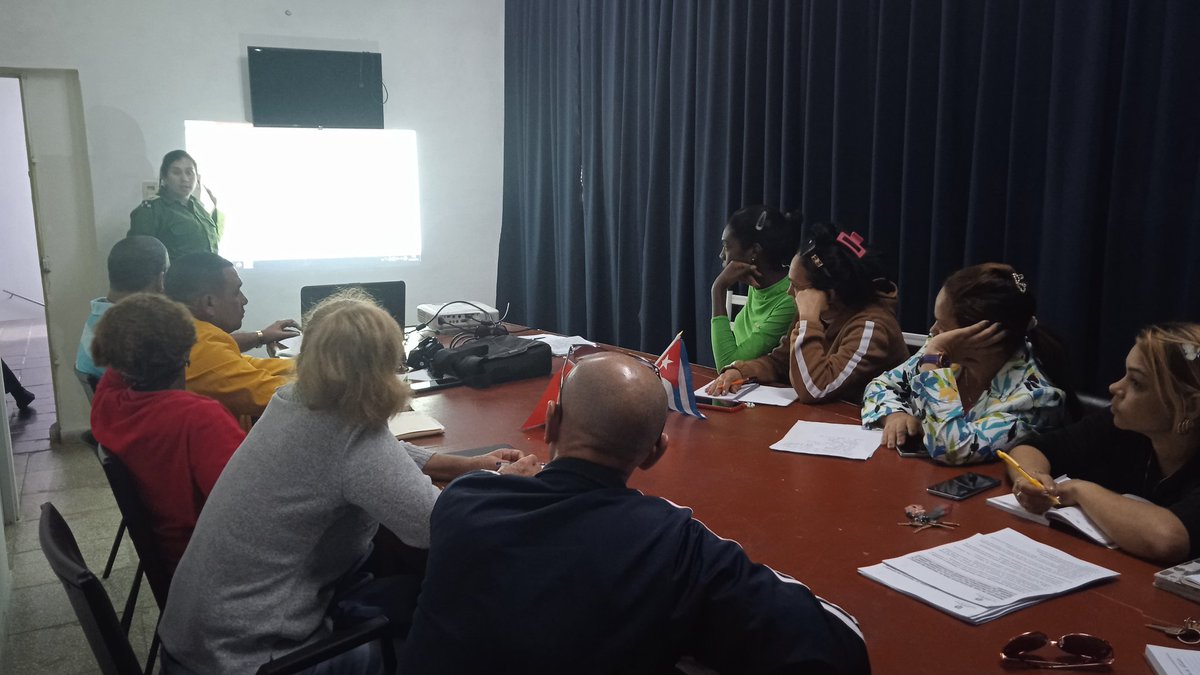 Raxana937568's tweet image. Jornada de preparación con nuestros cuadros para desarrollar los procesos políticos que tendremos en saludo al #9no Congreso de nuestro Partido.