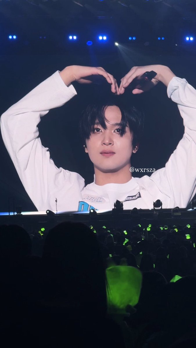  ︎︎ tweet media