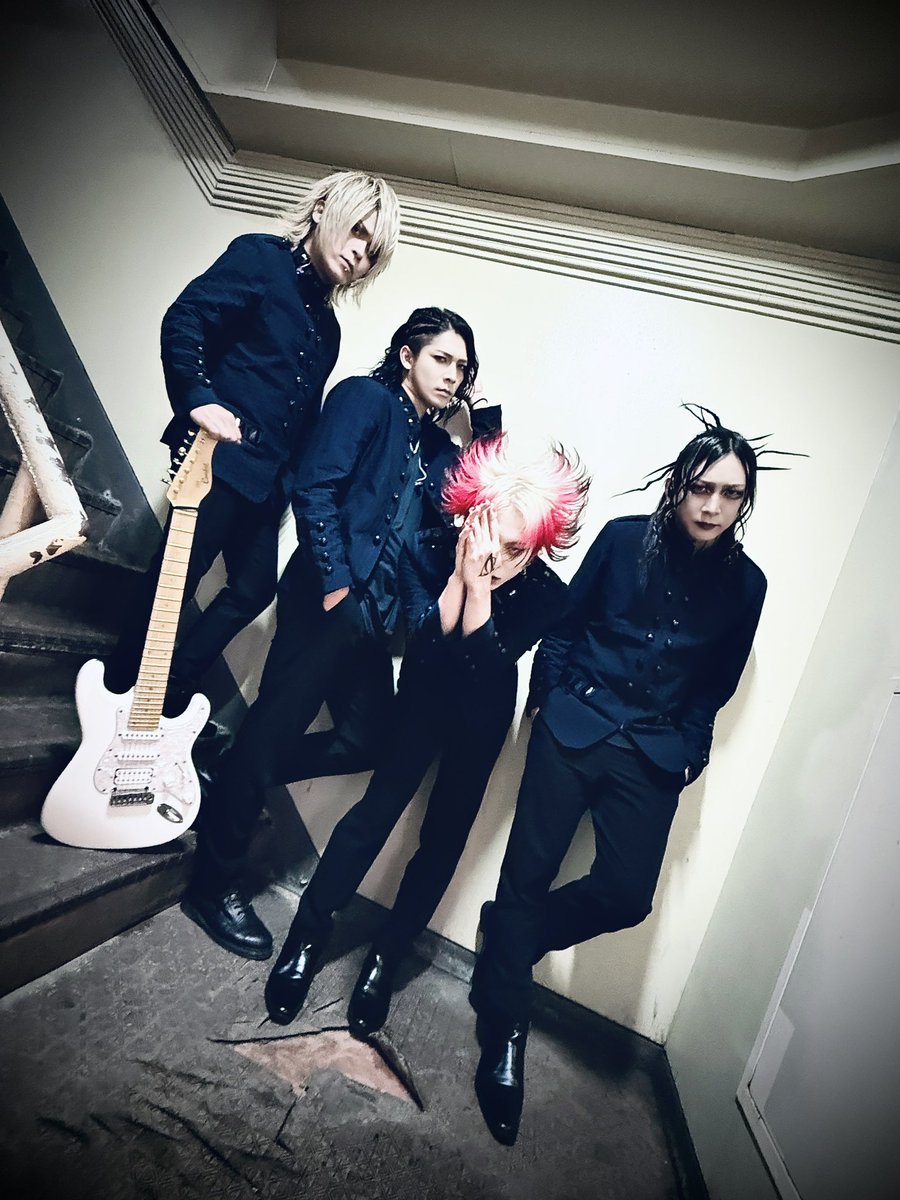 アルルカン、己龍 ΛrlequiΩ » PROFILE