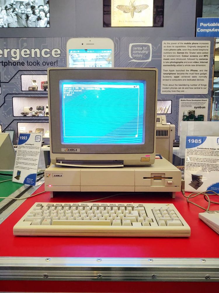 nostalnerd's tweet image. The Amiga 1000&apos;s keyboard garage is a source of constant joy in my life.