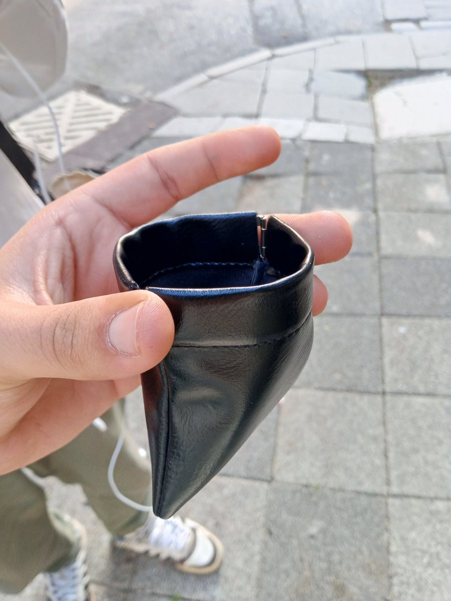 olum adamın kulaklıklığı var aq