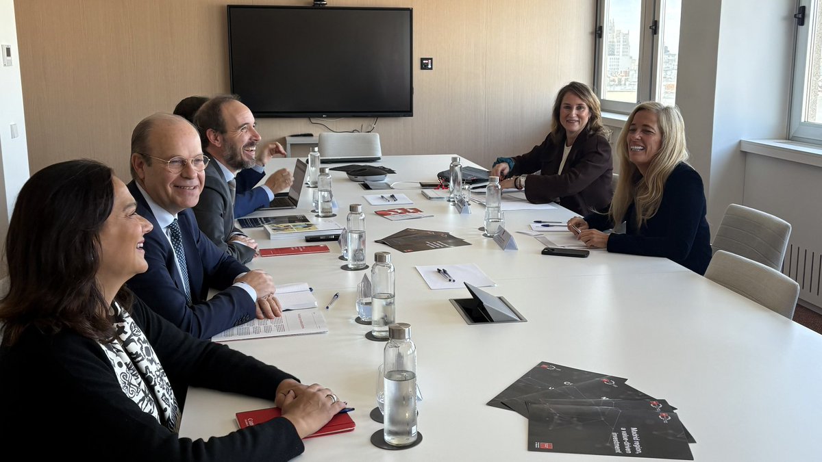 🤝 Hoy nos reunimos con <a href="/BrandsofSpain/">Foro de Marcas Renombradas Españolas</a> para analizar la competitividad de la empresa española y explorar nuevas áreas de mejora.

🚀 Desde la <a href="/ComunidadMadrid/">Comunidad de Madrid</a> seguimos impulsando a nuestras empresas con políticas públicas que refuerzan su crecimiento y proyección.