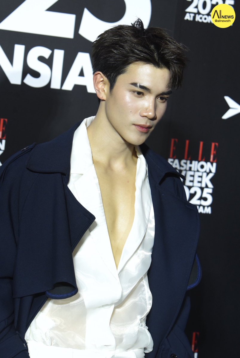 AllNews_th's tweet image. มุมไหนก็หล่อ!! “โฟร์ท - ณัฐวรรธน์“ ร่วมเดินแฟชั่นโชว์ “STUDIO UNKNOWN” ในงาน “ELLE Fashion Week 2025” 

MODEL FOURTH IN EFW 2025 
#STUDIOUNKNOWNxFOURTH
#Fourthnattawat 
#EFW2025 #SeeYouAtTheTent 
#ELLEThailand #ELLEMENThailand 
#EFW25ATICONSIAM