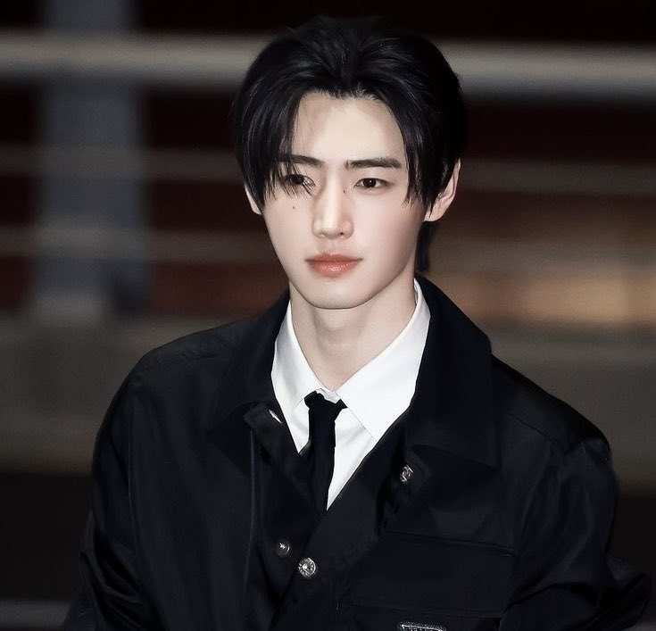 kiiimgenes's tweet photo. #sunsun au 
— A hesitant to love single father sn x a casual flirt turned simp sh (+ childcare🥺)

Can Drie’s (sh) pursuit really thaw the cold and bitter heart of Teo (sn)? And would Drie still stay after knowing Teo is a single father?

(link: https://t.co/V7q5ghc5uG) https://t.co/Ji9qox6zpM
