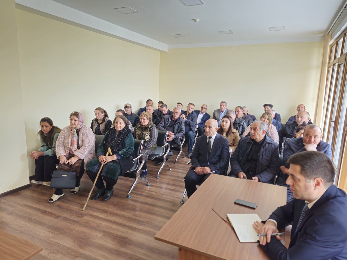 Şuşa Rayon İcra Hakimiyyətinin başçısı cənab Bayram Səfərov  növbəti səyyar qəbulunu 14.11.2025-ci il tarixdə Tərtər rayonu, Şıxarx qəsəbəsi, 1170 ailəlik məcburi köçkün qəsəbəsində məskunlaşmış rayon sakinləri ilə keçirdi.