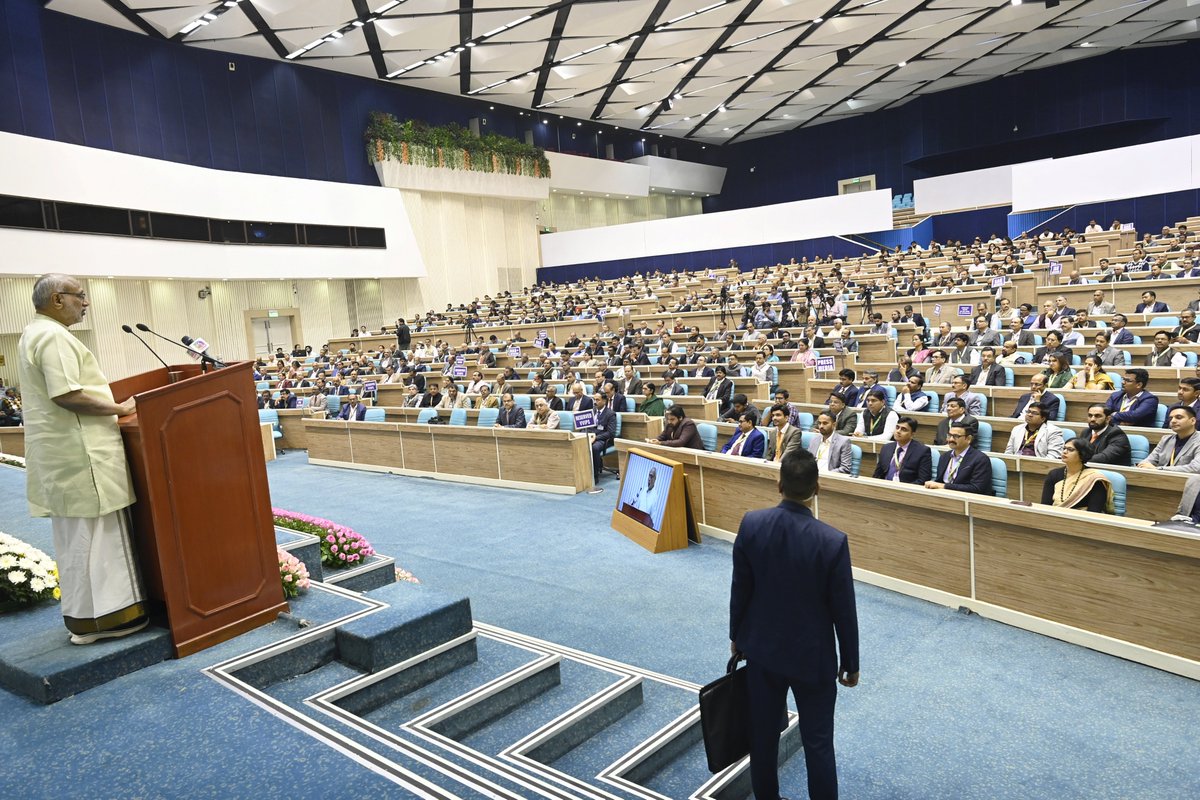 VPIndia's tweet image. Hon’ble Vice-President Shri C. P. Radhakrishnan graced the Diamond Jubilee Ceremony of the Indian Telecommunications Service (ITS) today at Vigyan Bhawan, New Delhi. 

Reflecting on the journey of 60 years, the Vice-President recalled the days when a telephone connection was a…