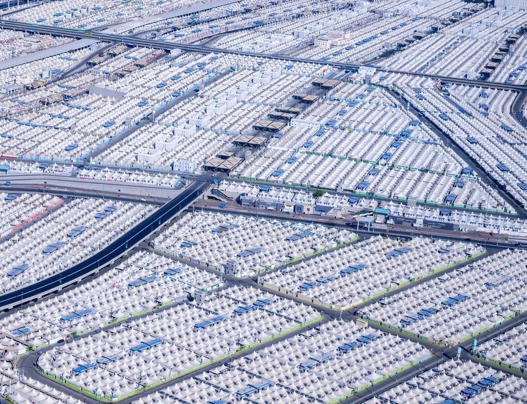 بعد أن أقرها #مجلس_الوزراء ..
تعديل بعض مواد نظام مقدمي خدمة حجاج الخارج من أبرزها تقتصر ملكية شركات ضيافة الحجاج، وإدارتها على السعوديين فقط.