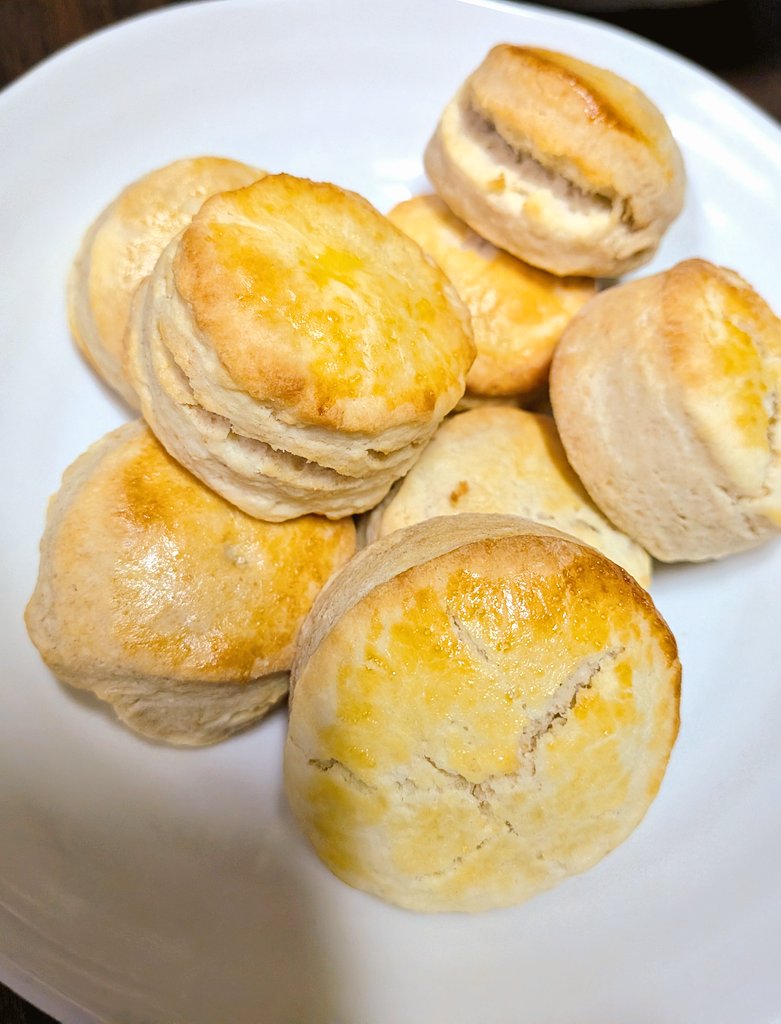 nyanco_tearoom's tweet image. 全粒粉verのお代わりが人気にて
仕込み数的に明日は途中から
英国ホワイト小麦のみになる
可能性がございます🙀💦