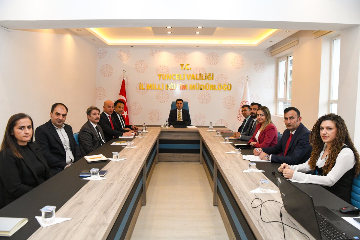 📍 İl Milli Eğitim Müdürlüğü

📌 Valimiz Sayın Şefik Aygöl başkanlığında, İl Milli Eğitim Müdürlüğü AR-GE Ekibi ile “Doğa Kampüsü Projesi” Değerlendirme Toplantısı Gerçekleştirildi.

🚩Toplantıda, öğrencilerin doğayla iç içe, deneyimsel ve sürdürülebilir bir öğrenme ortamında