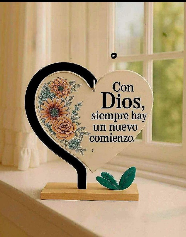 Buenos días amigos!
Ahora ya no tengo dudas, no tengo remordimientos. Ya no tengo sombras, no tengo pecado, no tengo pasado... Solo tengo unas ganas enormes de volver a empezar y de ser feliz... Poesía y Literatura.
Feliz y bendecido Viernes. Abrazos!