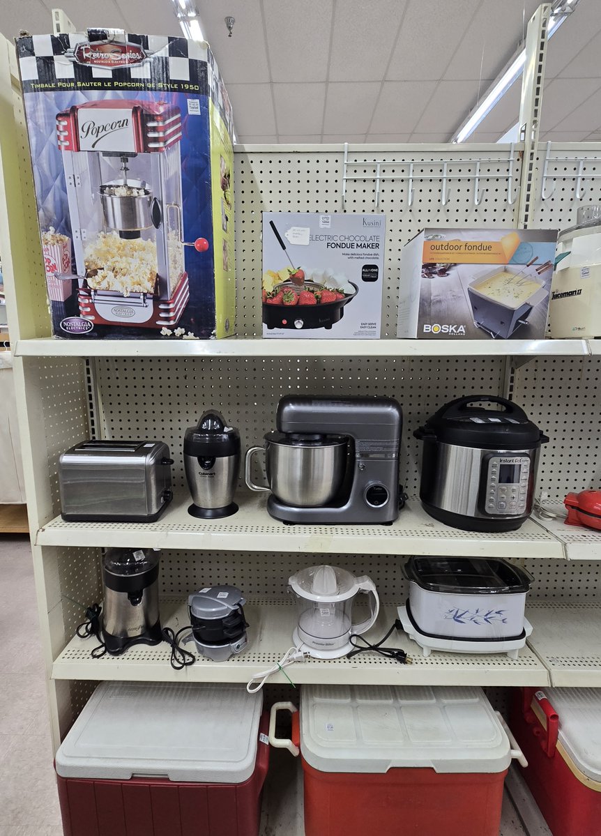 LT_Thrift's tweet image. Get ready for holiday guests at our 50% off Housewares, Home Decor &amp;amp; Furniture Sale!🦃🪑🍽️ 11/13-11/15🍂

𝑰𝒕𝒆𝒎𝒔 𝒔𝒉𝒐𝒘𝒏 𝒇𝒓𝒐𝒎 𝒐𝒖𝒓 𝑵𝒆𝒘 𝑷𝒐𝒓𝒕 𝑹𝒊𝒄𝒉𝒆𝒚 𝒔𝒕𝒐𝒓𝒆. 𝑆𝑜𝑚𝑒 𝑒𝑥𝑐𝑙𝑢𝑠𝑖𝑜𝑛𝑠 𝑚𝑎𝑦 𝑎𝑝𝑝𝑙𝑦.  #thrift #thriftingcommunity #hospicethrift