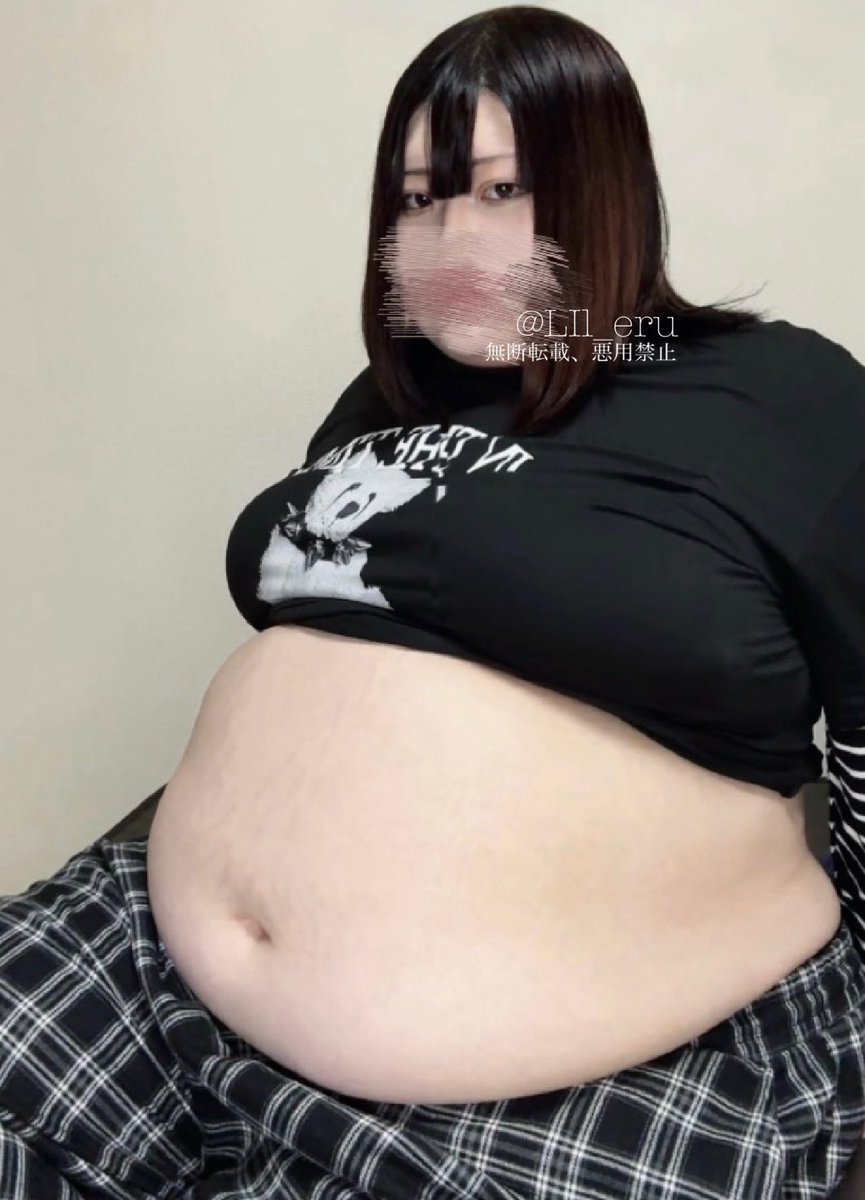 身長162cm、体重135kg、体脂肪率45%です