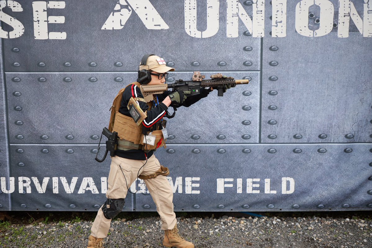 Griffin1831's tweet image. #ARMOR祭
#ARMOR祭2025 

⚠️創作注意

Blue Archive

Independent Federal Investigation Club S.C.H.A.L.E

SENSEI

｢ここは大人の出番かな｣

📷→@horisankameko