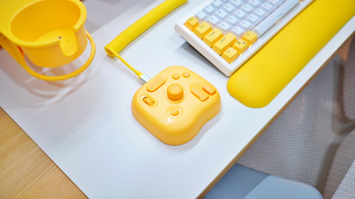 TourBox Lite サニーイエロー ワイヤレス 先日のX企画で当選したTourBox Lite(Bluetooth)の新色サニーイエローが