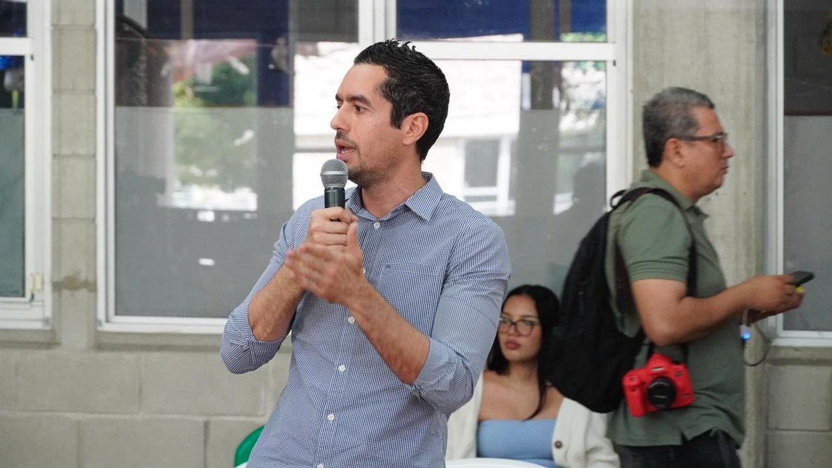 Concejodebaq's tweet image. 🔴🟡🟢 Sesión Desentralizada desde el Barrio La Playa, Localidad de Riomar. 

📍Estuvimos en la Institución Educativa Fundación Pies Descalzos, escuchando a la comunidad.