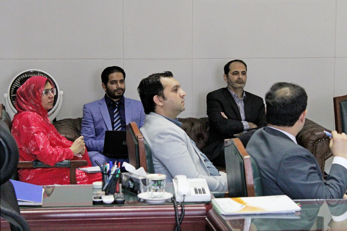 P4A_GOP's tweet image. 𝗣𝟰𝗔 𝗽𝗮𝘃𝗶𝗻𝗴 𝘁𝗵𝗲 𝘄𝗮𝘆 𝗳𝗼𝗿 𝘀𝗺𝗮𝗿𝘁𝗲𝗿, 𝘀𝗮𝗳𝗲𝗿 𝗿𝗼𝗮𝗱𝘀! 🚧
With @IFC_org, P4A held discussions on dualization and long-term O&amp;amp;M of Punjab’s road infrastructure under PPP Mode.

Partnering for safer, sustainable, and connected roads.

@cwdpunjab 
#P4A #IFC…